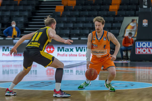 走进球场的 走进球场的