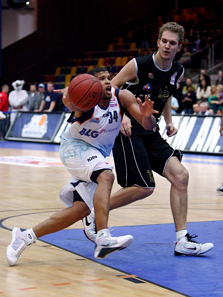 经验丰富的 经验丰富的